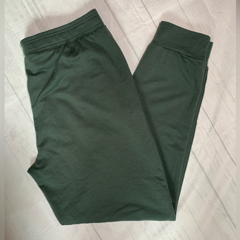 Eddie Bauer women’s lounge jogger pants. Green. Size M. - Picture 2 of 10